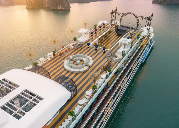 Luna Cruise Luxury Bay  Ha Long