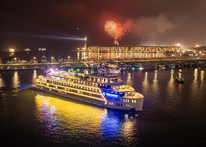 Luna Cruise Luxury Bay  Ha Long
