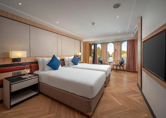 Luna Cruise Luxury Bay 