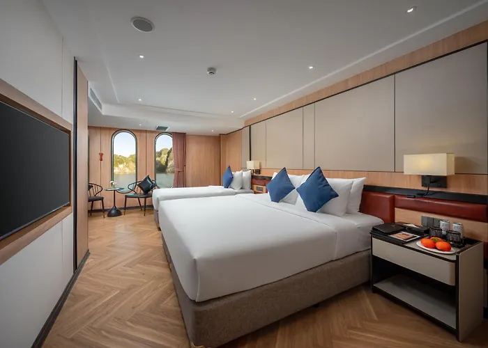 Luna Cruise Luxury Bay  5*