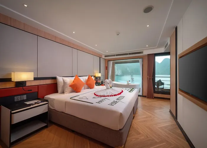 Luna Cruise Luxury Bay Ha Long
