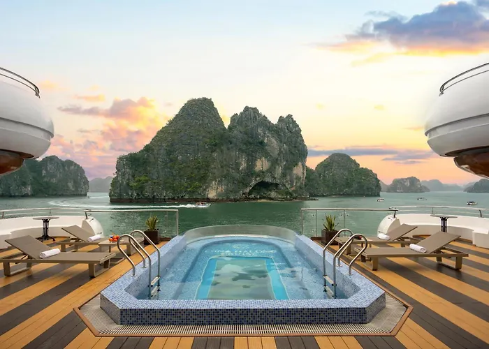Luna Cruise Luxury Bay  Ha Long