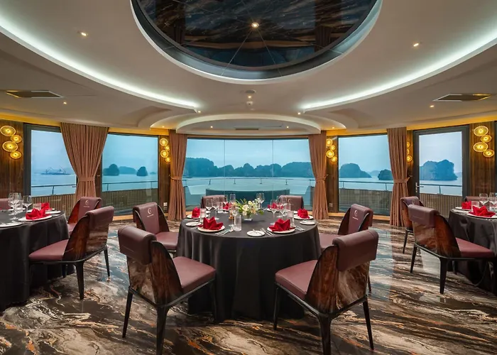  Luna Cruise Luxury Bay 5*