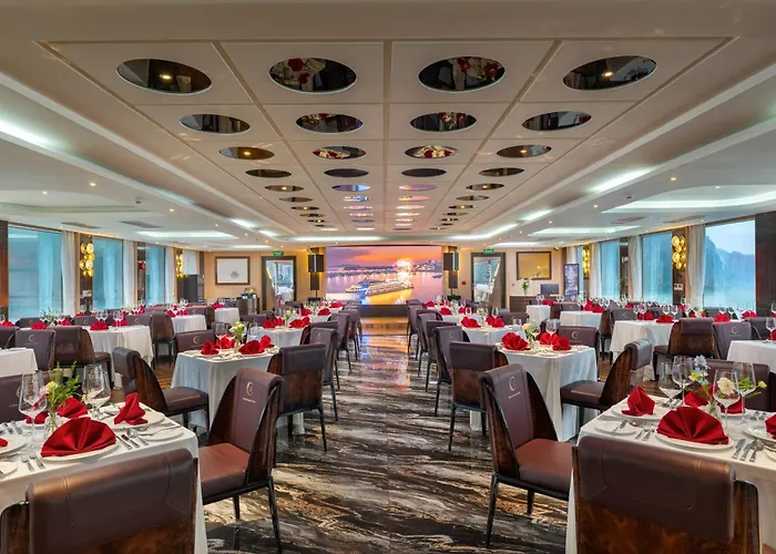 Luna Cruise Luxury Bay