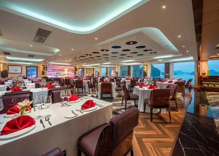  Luna Cruise Luxury Bay 5*