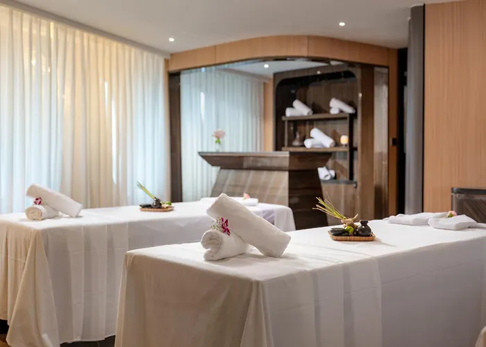  Luna Cruise Luxury Bay