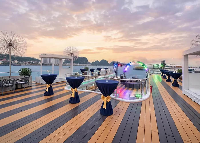 Luna Cruise Luxury Bay 5*