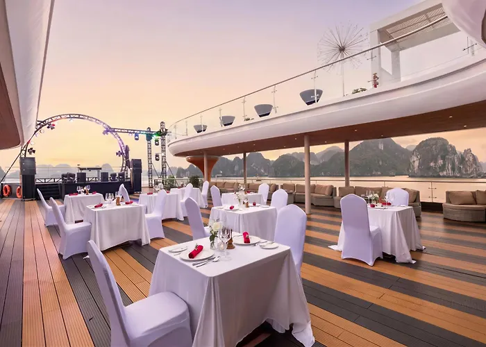 Luna Cruise Luxury Bay Ha Long
