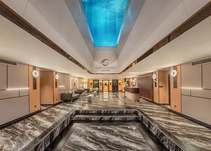  Luna Cruise Luxury Bay