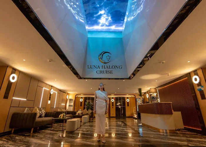 Luna Cruise Luxury Bay  Ha Long