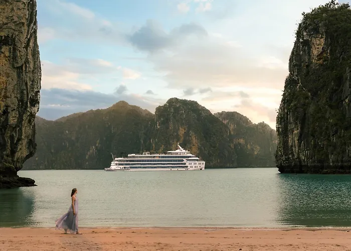 Luna Cruise Luxury Bay  5*